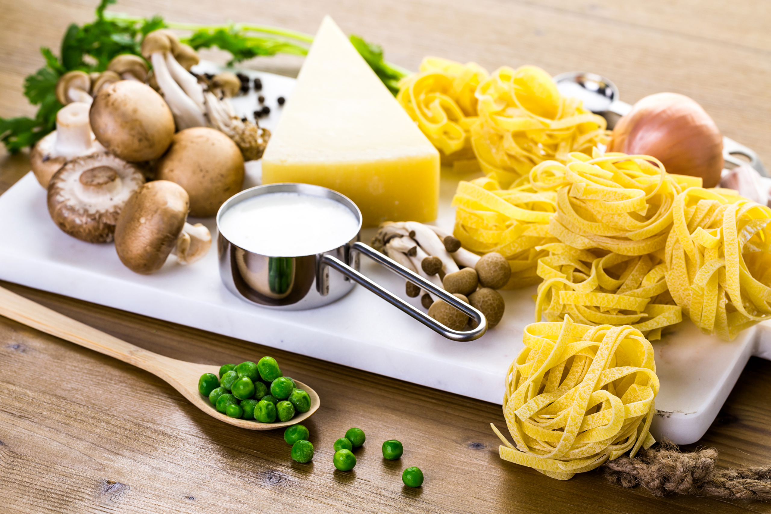 Подливки к макаронам с курицей или мясом