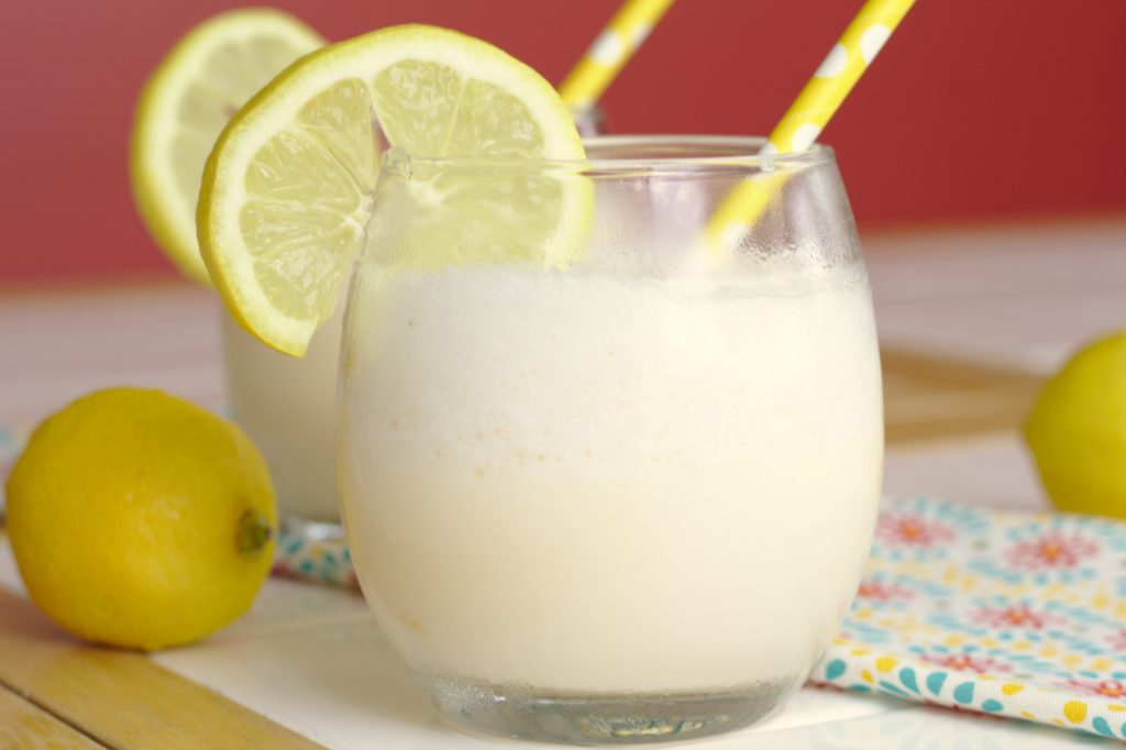 Коктейль Лимонный физ (Lemon Fizz)