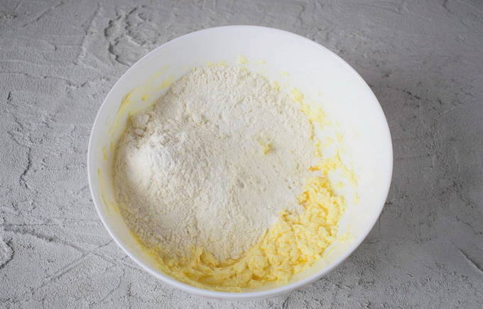 Пирог с вареньем – 10 пошаговых рецептов в духовке